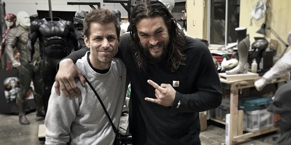 Zack-Snyder-and-Jason-Momoa-with-Justice-League-costumes